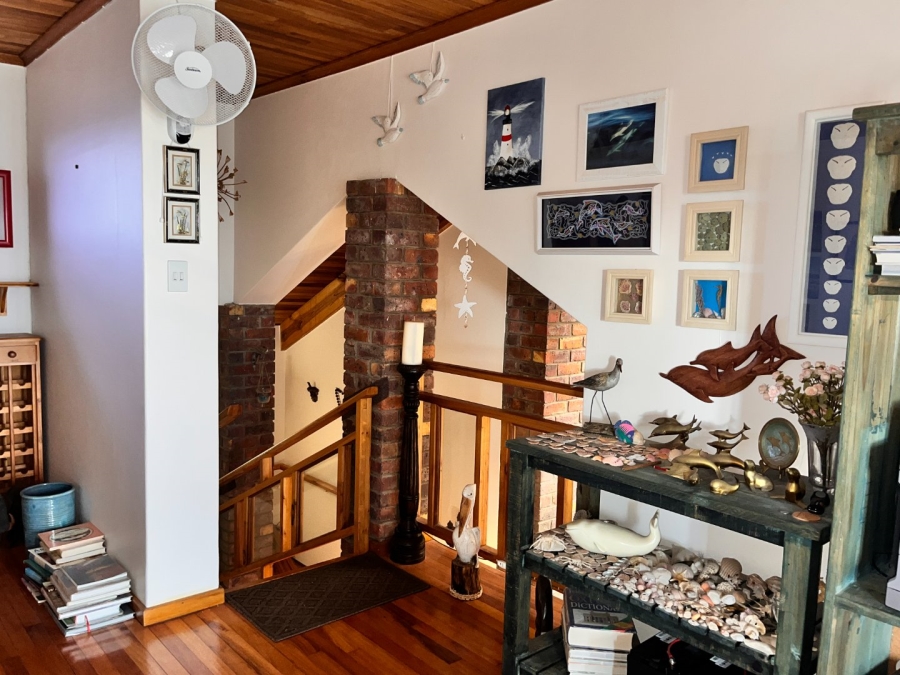 3 Bedroom Property for Sale in Wavecrest Eastern Cape